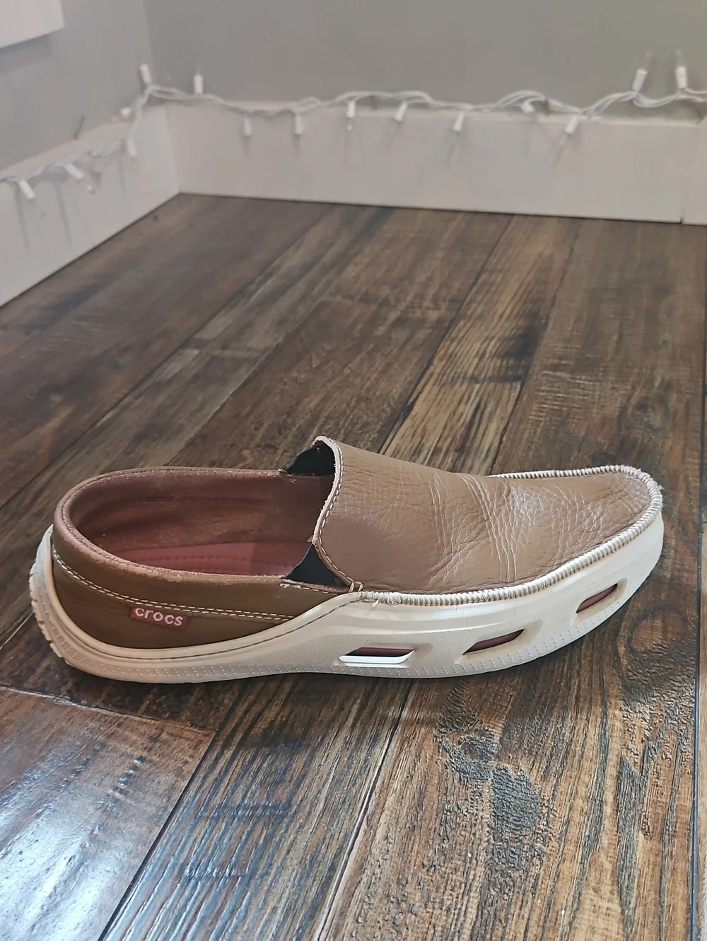 CROCS Tideline Tan Brown Leather‎ Slip-On Loafers with Beige Sole
